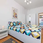 Apartment In 51945