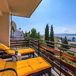 Apartment In 51945 *