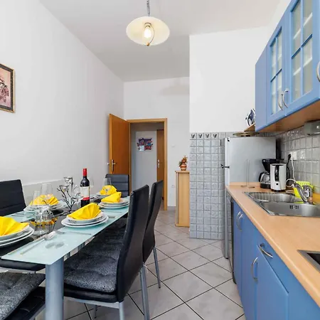 Appartement In 51945