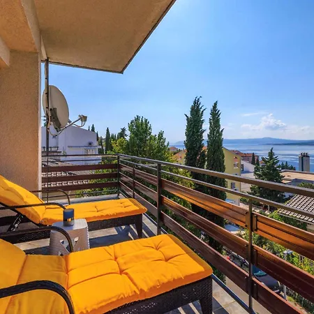 Appartement In 51945 *