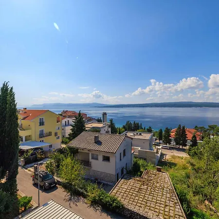Appartement In 51945 Crikvenica