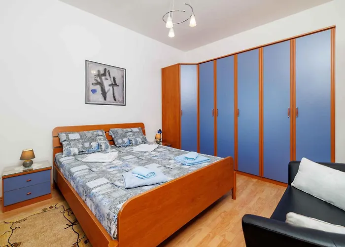 Apartman In 51945 Crikvenica
