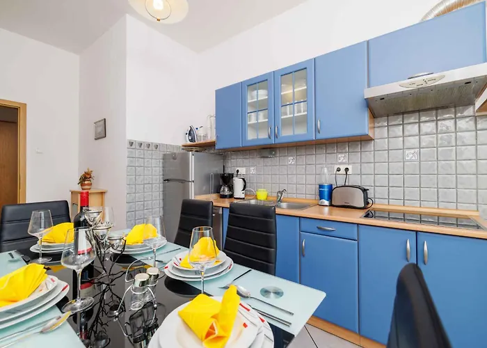 In 51945 * Crikvenica